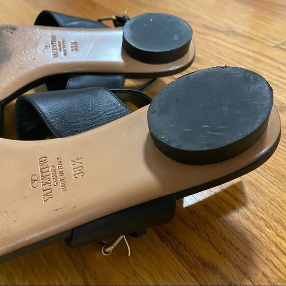 Valentino Garavani Black Leather Sandals – Gold Ring Accent, Size 8.5 - Picture 5 of 6